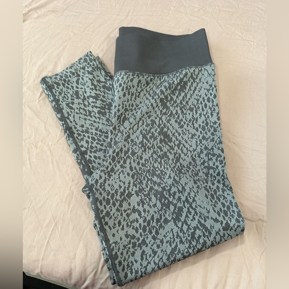 Aerie Offline grey workout leggings 7/8 size XXL
